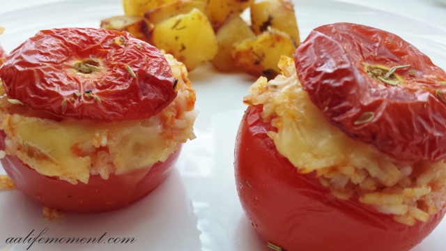 Stuffed Tomatoes with rice and cheese - Final Result