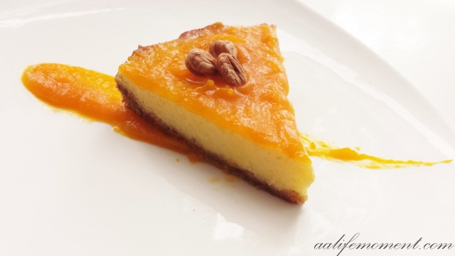 Cheesecake with pumpkin cream topping