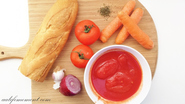 Creamy tomato soup ingredients